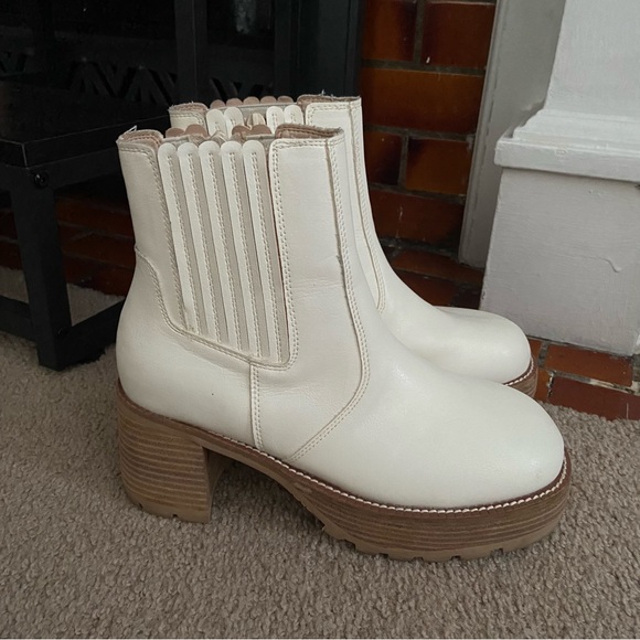 Oasis Society White Chunky boots - Picture 3 of 9